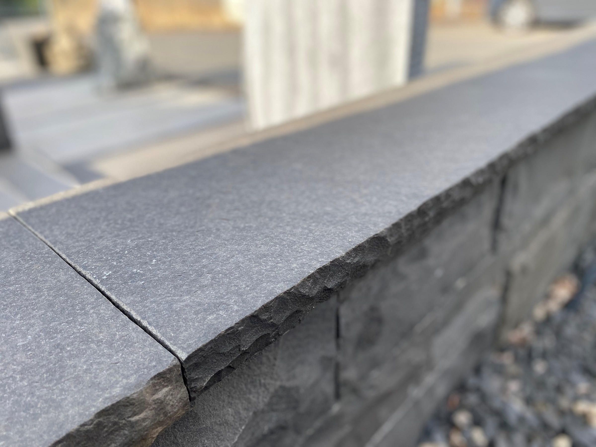 Mauerabdeckung Bagira Basalt 1