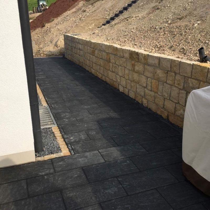 Bagira Basalt Terrassenplatte